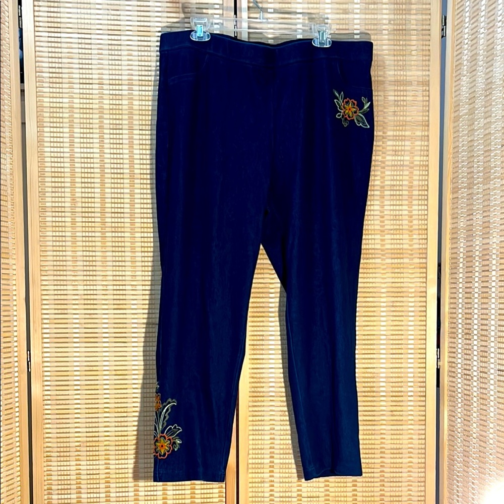 Alfred Dunner Dark Denim Embroidered Pull on Stretch Jeans 18P